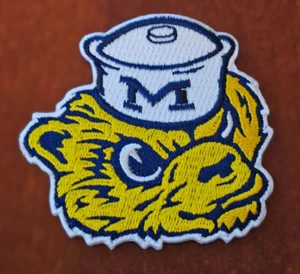 Parche bordado de hierro de 3”X3” de alta calidad de Wolverines de la Universidad de Michigan - Imagen 1 de 1