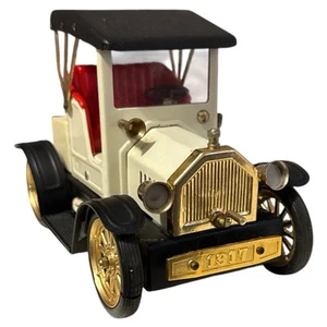 RADIO COCHE ANTIGUO VINTAGE METAL 1917 FUNCIONA CON PILAS HECHO EN JAPÓN probado Funciona - Imagen 1 de 12