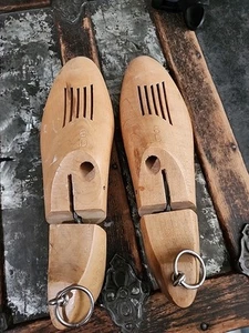Pair Shoe Tree Wooden Stretchers 8D Vintage Display MCM - Picture 1 of 4