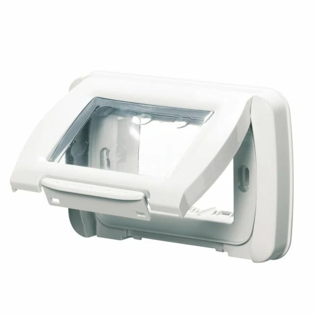 Gewiss GW22451 Placca Stagna Autoportante 3 Posti - Bianco