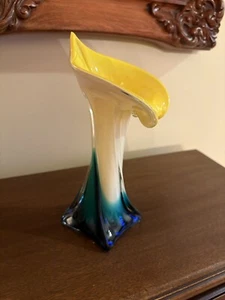 Yellow Flower Small Glass Vase. Perfect Desk Accent Please See Photos For Flaws - Picture 1 of 15