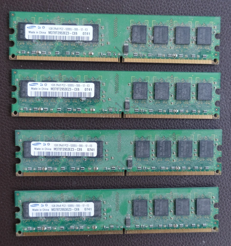 4GB (4 x 1GB) Samsung 2Rx8 PC2-5300U-555-12-E3 DDR2-667MHz SDRAM DIMM - Image 1 of 2