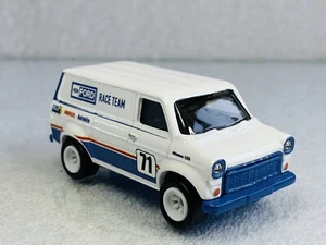 Hot Wheels 1:64 Ford Transit SuperVan Ford Race Team Unboxed - Picture 1 of 10