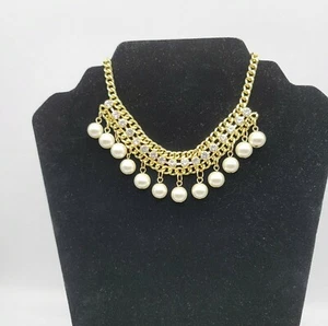 Collar Tono Dorado Grandes Estrás Facetado y Perlas de Imitación, Longitud Ajustable - Imagen 1 de 11