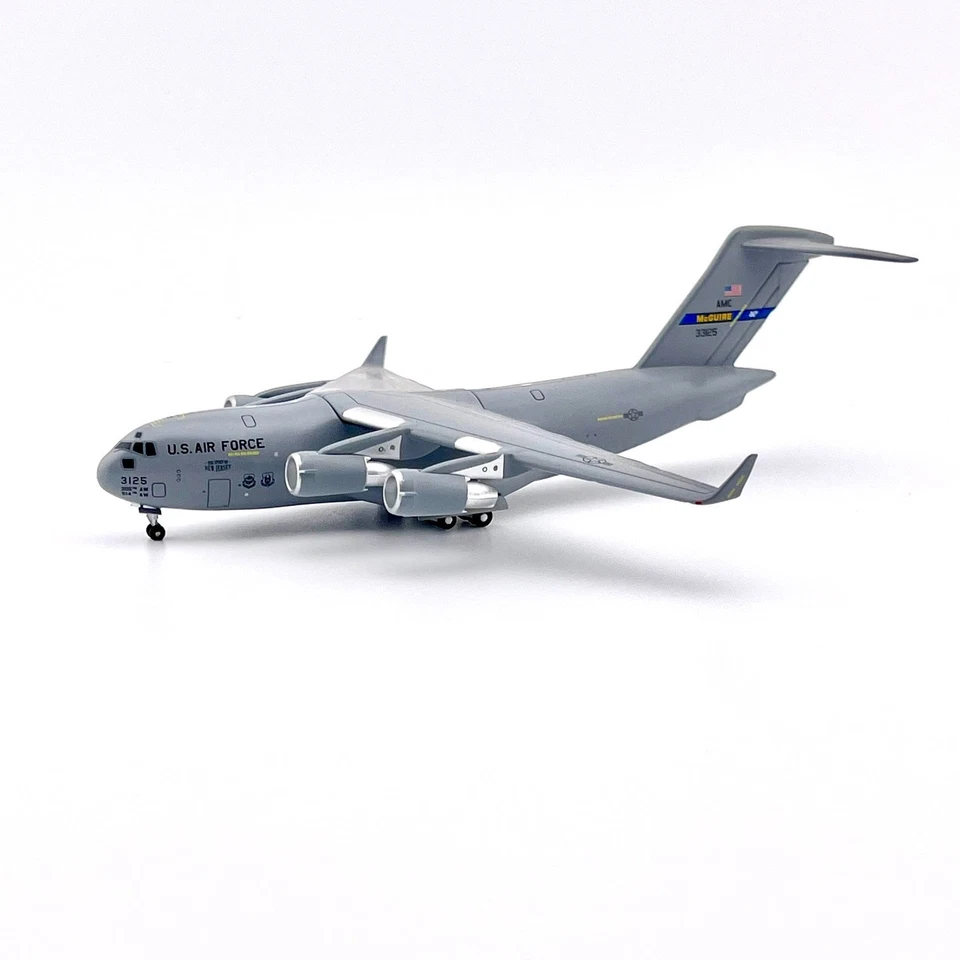 Gemini Macs escala 1:400 Boeing C-17 Globemaster III McGuire AFB USAF 03-3125 Foto 1 de 4