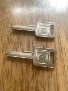 GM OEM Key Blanks Uncut Pair - Picture 1 of 2