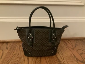 Relic Handbag Purse With Double Handles And Silver Metal Accents - Picture 1 of 8