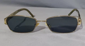 #11 Valentino Sunglasses W/ New Valentino Case & Cloth - Picture 1 of 4