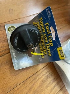 CST 5907 Locking Fuel Cap - Picture 1 of 2