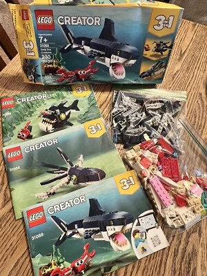 LEGO CREATOR: Deep Sea Creatures (31088) - Image 1 of 4