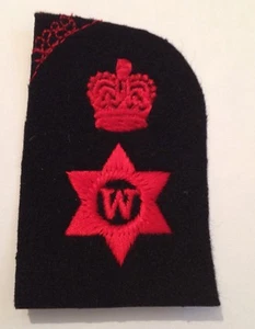 Schriftsteller - W in 6-zackiger Stern + Star Trade - rot auf Marine bestickt Marine Patch - Bild 1 von 1