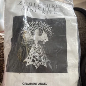 Sculpture "Crochet Mini Kit" - Ornament Angel - Kit Makes 6 - Nice! - Picture 1 of 5