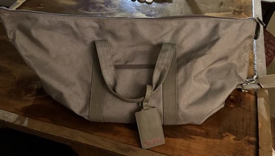 TUMI Men’s Duffle Carry On Bag Travel - Image 1 of 4