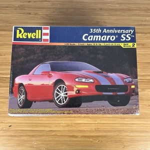 Revell 35th Anniversary Camaro SS 1/25 Scale Plastic Model Kit 85-2380 NEW - Picture 1 of 9