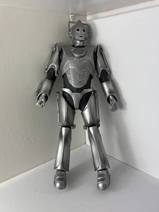 Figura de acción Doctor Who Cyberman 2006 BBC TV SCI Series muy buen estado - Imagen 1 de 4