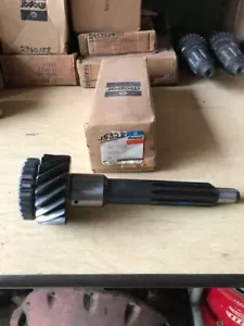 NOS Mopar 15328 Input Shaft - Free Shipping - Picture 1 of 3