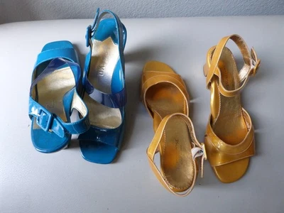 Dos pares de zapatos de charol Taryn Rose talla 8,5 38,5 azul y dorado Foto 1 de 3