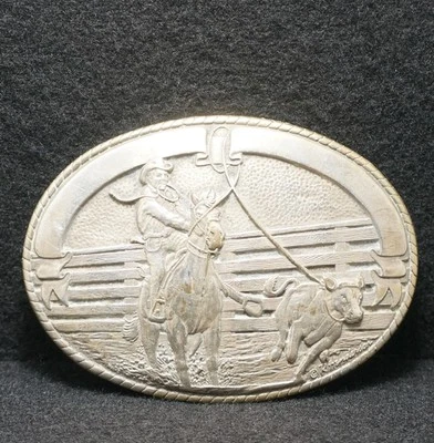 WH15114 GREAT 20 世纪 70 年代 * 牛仔 WRANGLER * * Calf ROPING 西部黄铜皮带扣 — 第 1/2 张图片