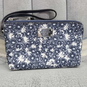 Muñequera Michael Kors Azul Marino Floral Lona Doble Cremallera - Imagen 1 de 10