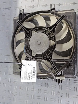 2014-2018 Subaru Forester Radiator Fan Motor Fan Assembly 2.0L Condenser RH - Image 1 of 4
