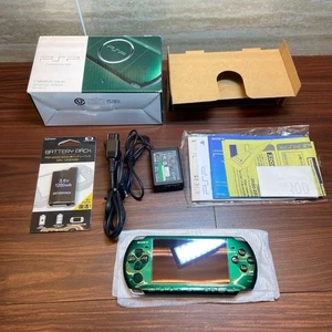 PSP 3000 Spirited Green - Muy buena, casi sin usar, caja y accesorios incluidos - Imagen 1 de 20