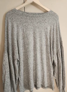 T62 Promesa soft gray sweater crew neck unique long bell sleeve sz L women's - Picture 1 of 11