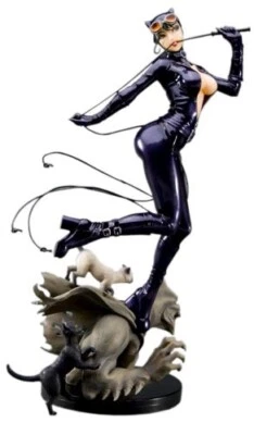 DC COMICS KOTOBUKIYA BISHOUJO CATWOMAN STATUE - Image 1 of 4