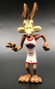 Space Jam WILE E COYOTE Playmates 1996 Tune Squad 4" Figure LOONEY TUNES - Picture 1 of 3