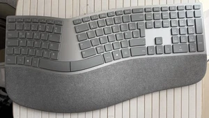 ⌨️ QWERTZ · Microsoft Surface · Ergonomische Bluetooth-Tastatur (Keyboard) 🔵💻 - Bild 1 von 2