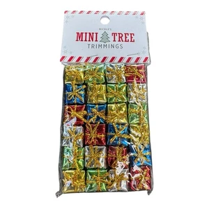 Nicole’s Mini Árbol Recortes Pequeños Regalos Decoración Navidad - Imagen 1 de 2