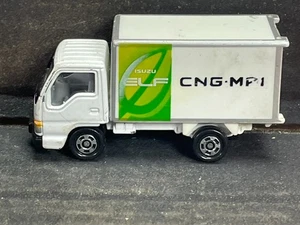 Camión de juguete fundido a presión Tomica Tomy modelo Isuzu Elf #83 - Imagen 1 de 9