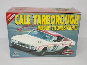 1/25 Polar Lights Cale Yarborough 1969 Mercury Cyclone Spoiler II Modèle Scellé - Photo 1/7
