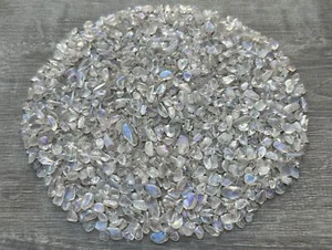 Grade A++ Angel Aura Crystal Semi Tumbled Gemstone Mini Chips 4 - 10 mm,Bulk Lot - Foto 1 di 10