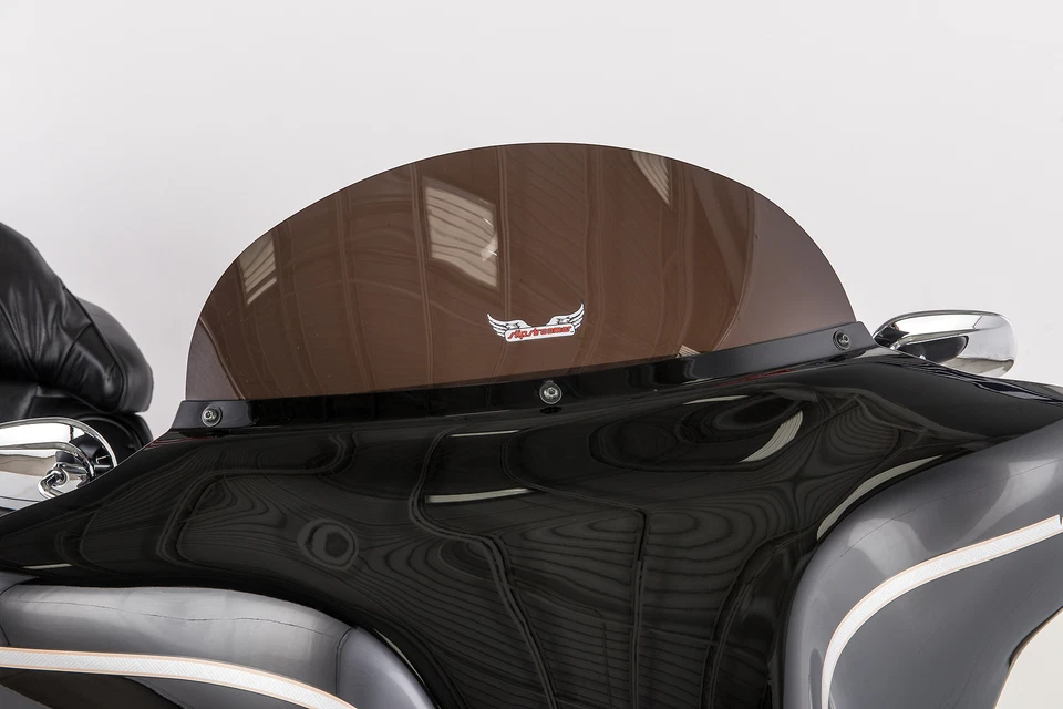 Slipstreamer Windshield Dark Smoke 8" Flh '96-13 S-135-8Ds S-135-8DS - Image 1 of 1