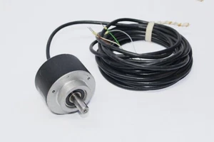 IFM RV6093 Inkrementalgeber mit Vollwelle RV-3600-I24/L5 - Bild 1 von 3