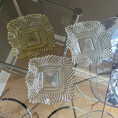 3 Platos de Caramelo Vintage Indiana Vidrio Transparente Punta de Diamante Borde Diente de Sierra Foto 1 de 4