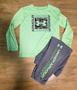 UNDER ARMOUR BOYS SIZE 5 - Picture 1 of 1