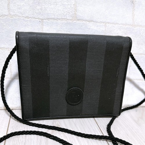 Borsa a tracolla FENDI vintage Pecan righe nere pelle PVC usata donna dal Giappone