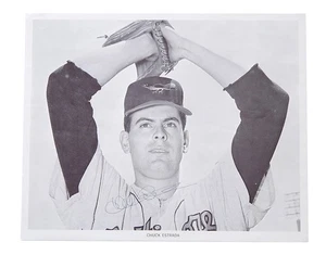 Chuck Estrada Signed B&W Photo 8x10 Baltimore Orioles Auto Autograph - Picture 1 of 2