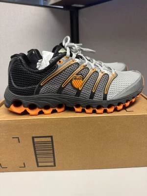 K-Swiss Herren Röhren Laufschuhe Silber Schwarz Orange Größe 8,5 Brandneu - Bild 1 von 4
