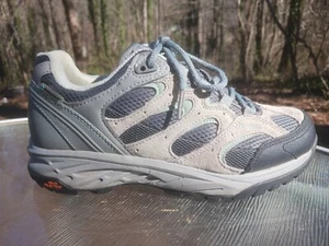 Women's Hi-Tec Low Top Brown Leather Waterproof Hiking Shoes Size 6.5 / 37.5 - Picture 1 of 12