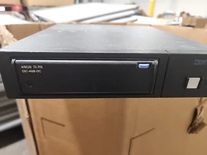 IBM - Lecteur de bande reflex (4 Go / 8 ) SCSI externe (7207-122) - Photo 1/8