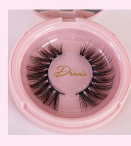 Vintage style Retro Pink Poodle Compact With Faux Eyelashes Unused - Picture 1 of 3