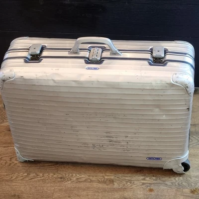 RIMOWA Aluminium Reisekoffer,65x40x25 Silver Integral, 2 Rollen, Silber - Bild 1 von 4
