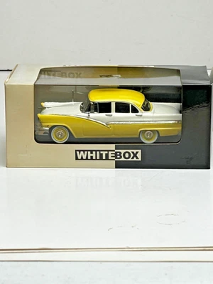Ford Fairlane 1956 diecast caja blanca escala 1:43 sedán, 1 de 1008 Foto 1 de 4