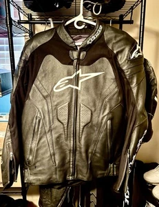 ALPINESTARS GP PRO 2-PIECE LEATHER SUIT - 42US 52 EU - Picture 1 of 3