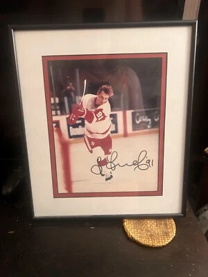 塞尔吉·费多罗夫 * 签名 * 框架 8 x 11 照片 底特律红翼 NHL HOCKEY — 第 1/3 张图片