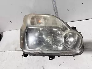 Nissan XTRAIL Right Head Light T31 09/2007-06/2010 - Picture 1 of 8