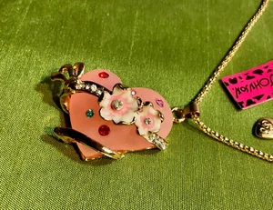 BETSEY JOHNSON PINK VALENTINE HEART & FLOWERS PENDANT NECKLACE, NWT - Picture 1 of 2