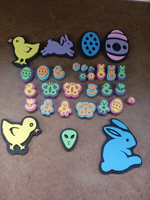 Lote de 31 selos de espuma robustos para pintura de artes e ofícios. Páscoa e alienígenas. - Imagem 1 de 4